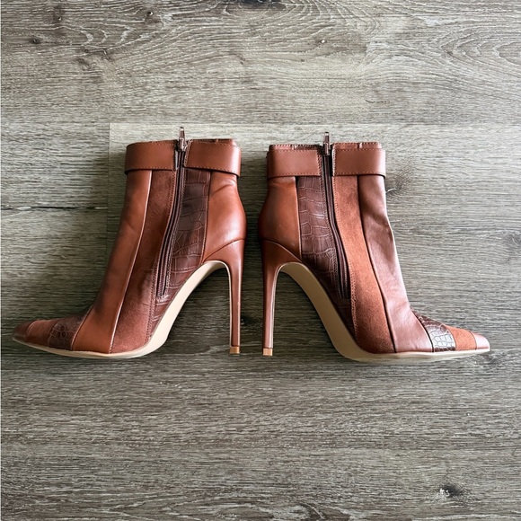 Shoe Dazzle Brown Textured Heeled Boots - Picture 8 of 10